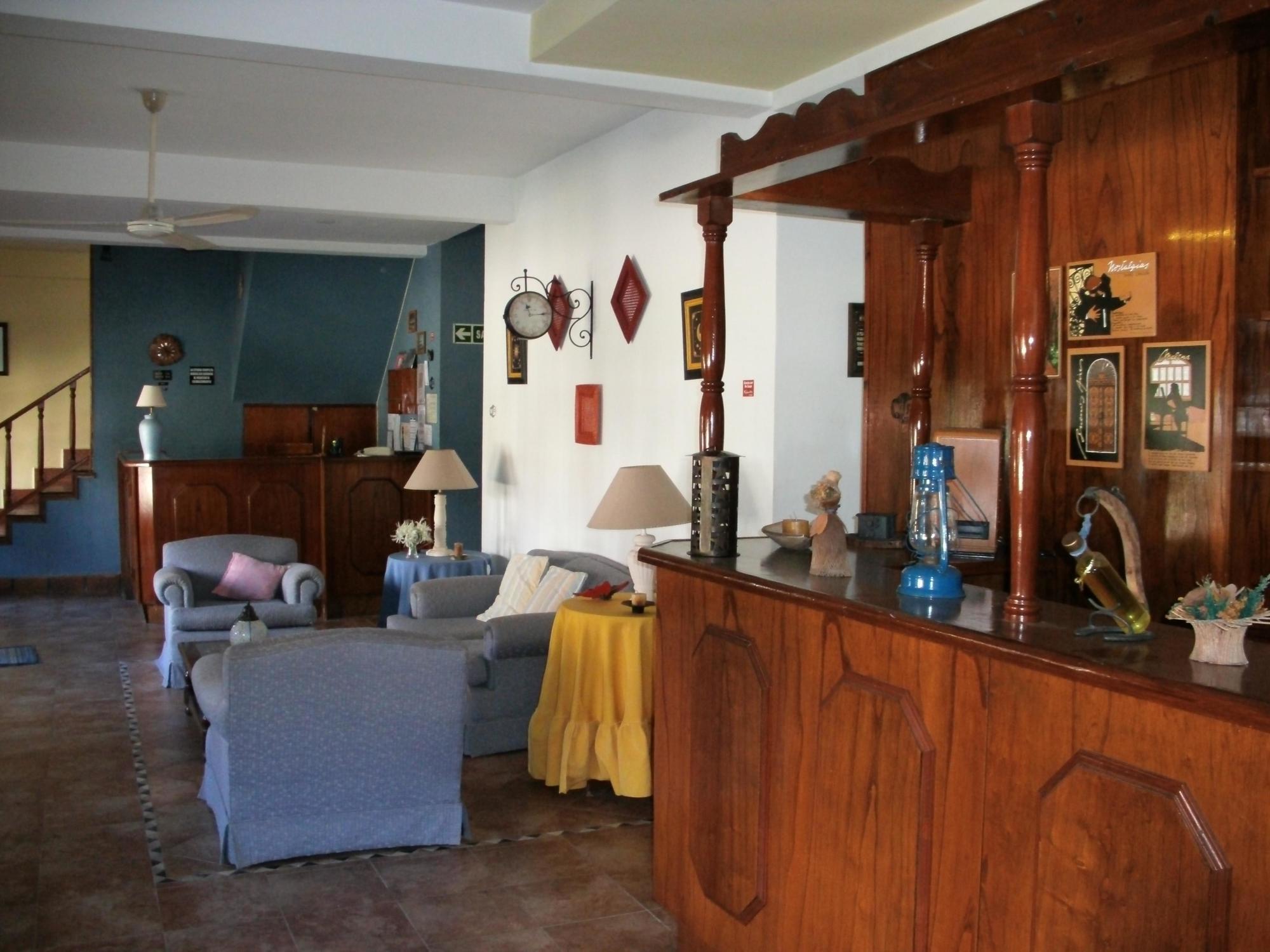 Posada De La Villa Villa Gesell Eksteriør billede